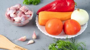 Куриные желудки с овощами