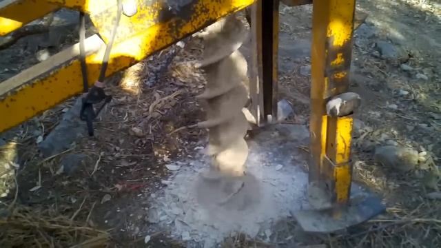 Git R Dug Post Hole Digging In Rock Texas Hill Country Austin - San Antonio смотреть онлайн