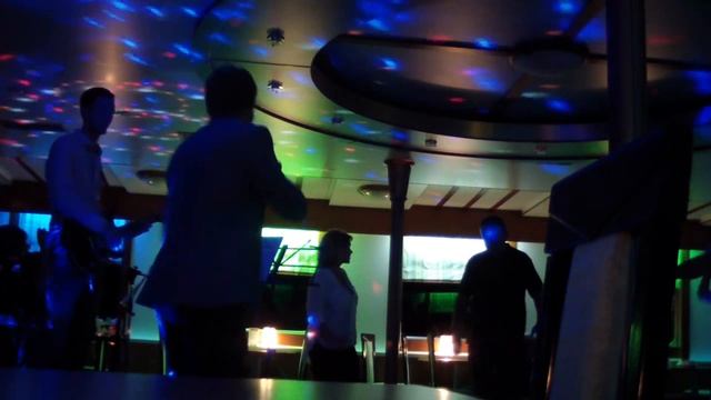 Алехан зажигательный поющий Dj смотреть онлайн