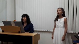 "Amor, ch’attendi"  Дж Каччини исполняет Туник Мира.