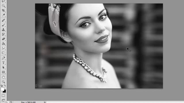 Photoshop CS6: Easy Colorsplash Effect & Introduction to Layer Masks смотреть онлайн
