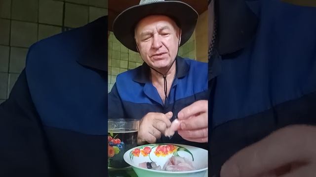 Пивной набор к пиву а я к квасу ем с аппетитом на даче смотреть онлайн