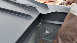Как правильно изготовить и установить парапетные отливы, парапетные крышки из металла, фальц
