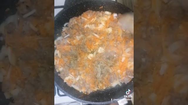 #гречка #гречкасмясом #ужинза30минут Очень вкусная гречка с овощами и фаршем