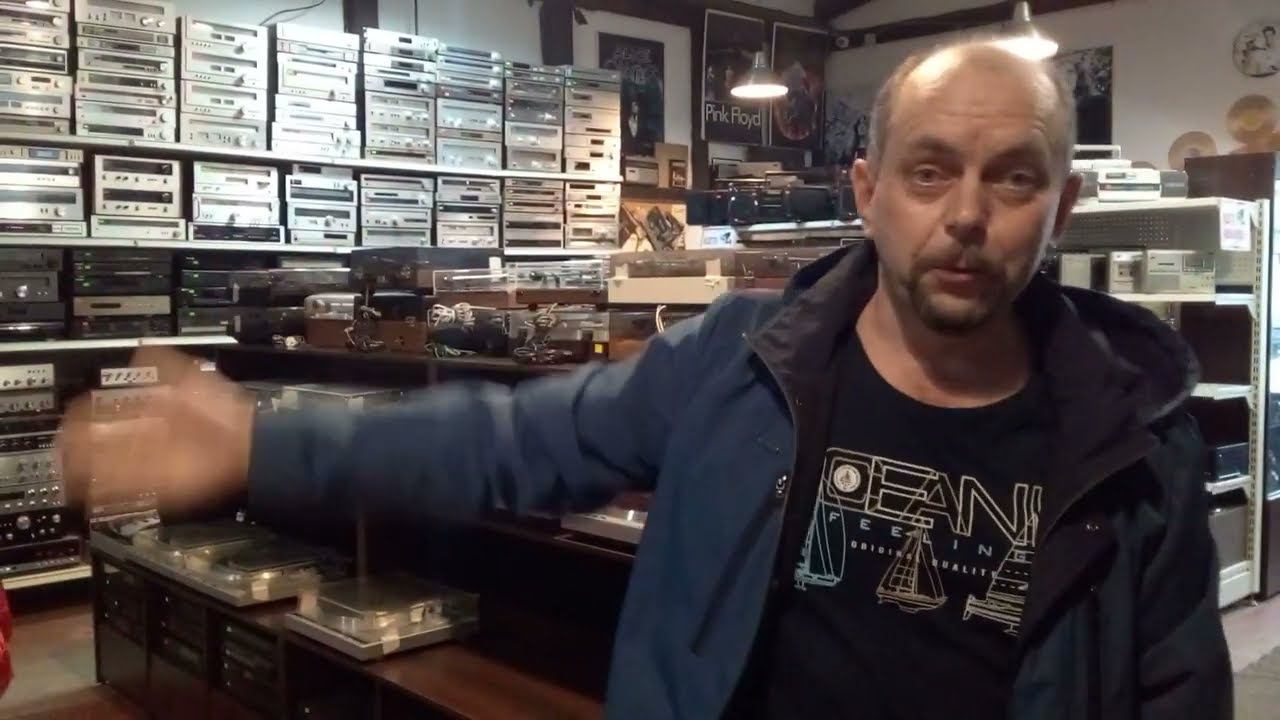 VINTAGE TECH - Культпоход в магазин винтажной техники. смотреть онлайн