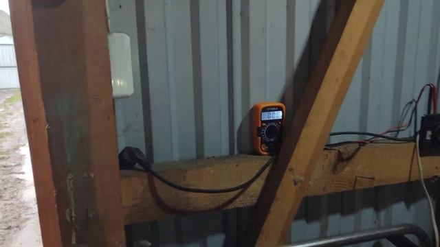 Тестування Генератора змінного струму з асинхронного двигуна і мотоблока. Без навантаження 250 воль смотреть онлайн