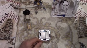 Как  подключить вентилятор вытяжке к лампочке . Часть 3 .