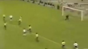 Как правильно отбивать мяч (Удар скорпиона)