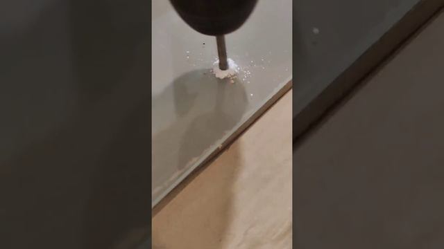 Сверление стекла в домашних условиях. Как просверлить отверстие в стекле смотреть онлайн