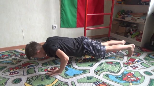 Тренировка мышц груди для школьников на карантине смотреть онлайн