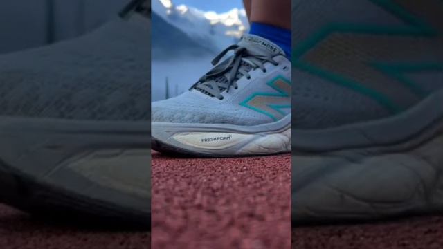 Спортивная модель New Balance Fresh Foam X More  V5