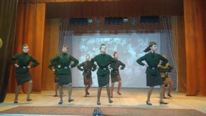 Танцевальный коллектив "LUNA". Военный танец "Катюша".