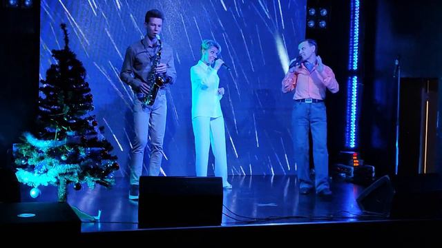 Снег Кружится, кавер (вокал+саксофон) смотреть онлайн