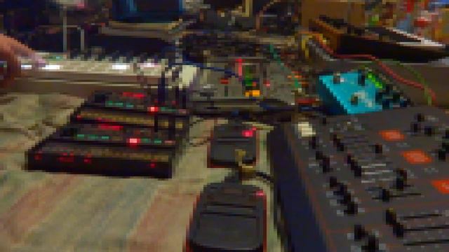 Space Bebop (Korg Monologue, Volca FM x2, ARP Odyssey, XR-20) смотреть онлайн