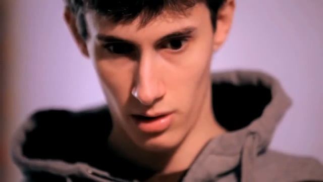 Без трусов, но с деньгами! Прикольное видео! смотреть онлайн