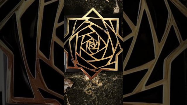 Wardé unveils the essence of opulence in bloom. #fragmovie #perfume #fragrance смотреть онлайн