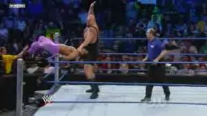 WWE Шоу Мен побил бойцов 