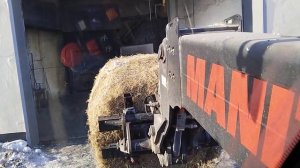 котельная на тюках соломы.