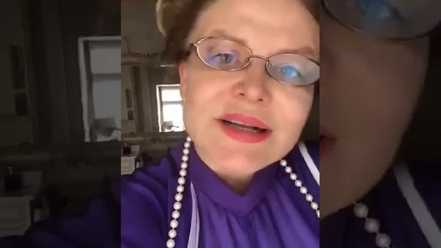 Елена Малышева об эффективных кремах для увлажнения лица