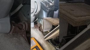 Как снять задний радиатор печки-кондиционера на Хонда Одиссей 3.5 USA