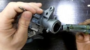 Ремонт замка зажигания Опель Астра H 2008 года