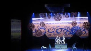 Каучук Цирк на Сцене фестиваль Пуйян