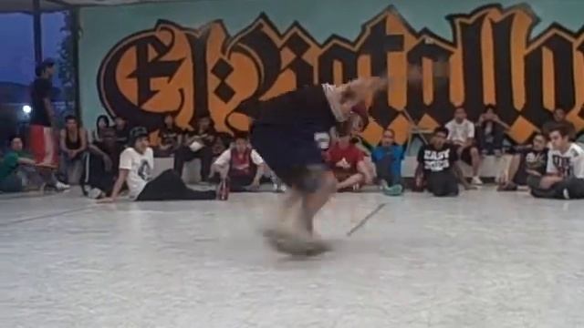 Madness & Zombie Queen v Meenr & Namco смотреть онлайн