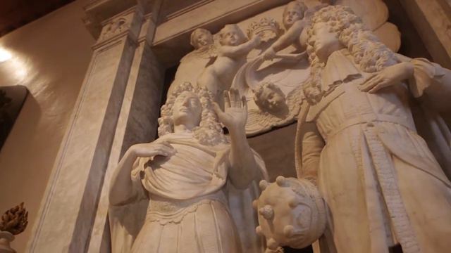 Reading the Past / Writing the Future - Peter Coates (Stone Carver) смотреть онлайн