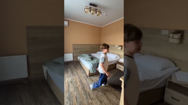 Обзор номера в гостинице Терем у реки в Адыгее смотреть онлайн