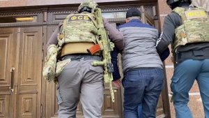 В КРЫМУ ЗАДЕРЖАН СНАБЖЕНЕЦ НАЦИОНАЛИСТИЧЕСКОГО БАТАЛЬОНА (Оперативное видео ФСБ России)