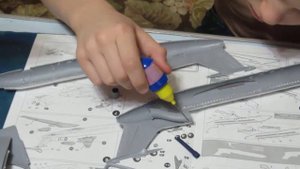 Ту-154 . Клеим модель самолета фирмы Звезда . Фрагмент . Мастерская Сеньора Арсения