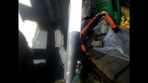 Смывка краски с рамы велосипеда.