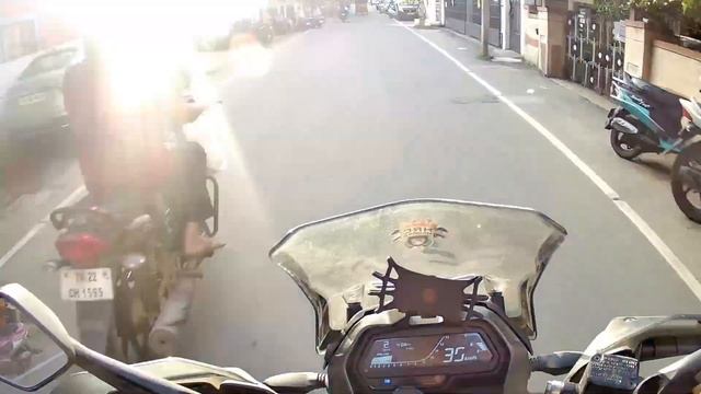 SJCAM SJ10X Footage | Handheld & Motovlog смотреть онлайн