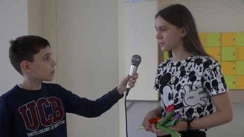 В этом сюжете  #ДаняМилохин#ИдаГалич#АнтонШастун комик.#ЭльвираДорохова.Сюжет про 1 -11 класс.2021 г