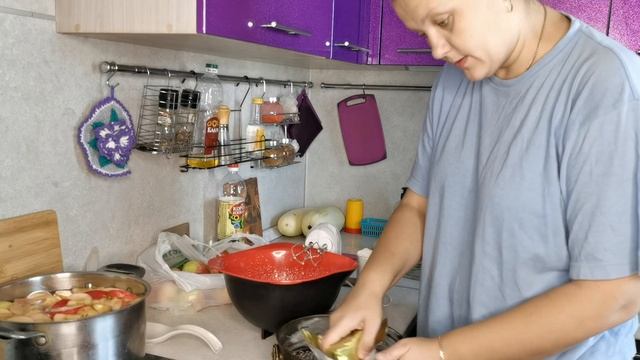 И так каждое утро?♀️/Шарлотка-домашние яблоки/Синяки на лице ?Избиваю?Или подрался смотреть онлайн