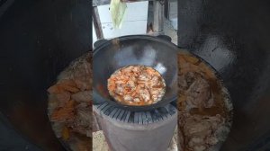 Плов с куриными бедрами в казане