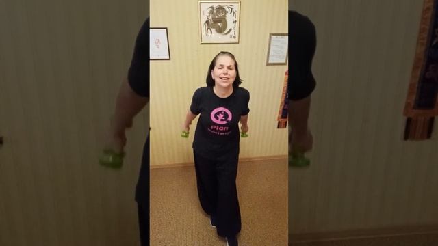 30 минут. Гантели и разминка. 19.07.23 смотреть онлайн