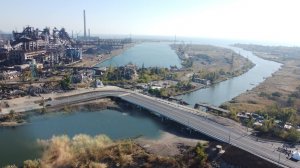 Восстановленный Пост-мост в Мариуполе у Азовстали.
Restored Post-bridge in Mariupol near Azovstal.