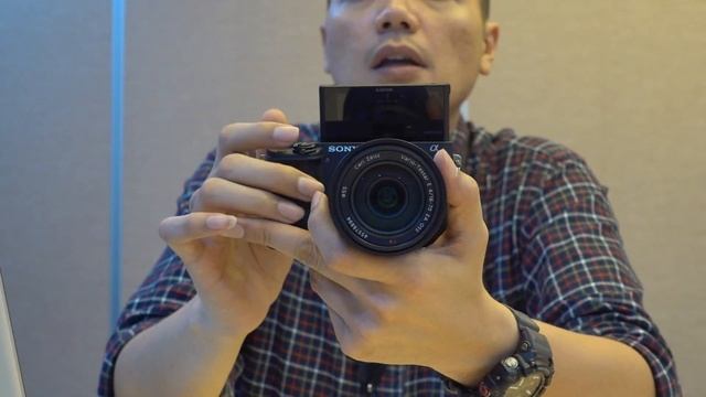 Comparison Sony Alpha ILCE-6300 vs ILCE-6400 смотреть онлайн