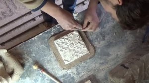 Плитка керамическая с рельефом. Подробное видео.
