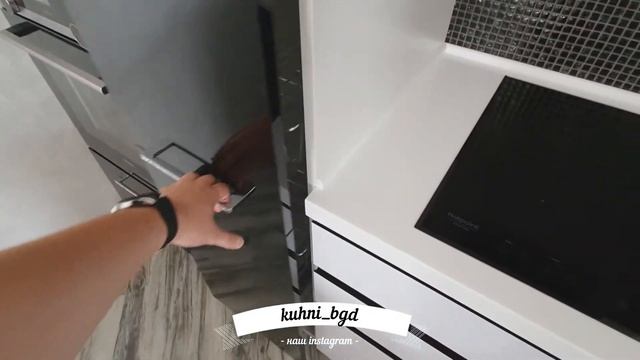 ЧЕРНО БЕЛАЯ КУХНЯ из пластика с каменной столешницей и техникой Bosch /// кухни на заказ Белгород смотреть онлайн