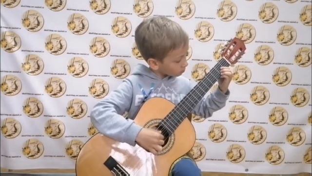 В.Козлов "Полька Топ-топ", исп.Горбунов Егор смотреть онлайн