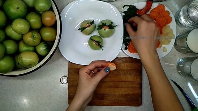 Фаршированные зеленые помидоры на зиму рецепт. Маринованные зеленые помидоры