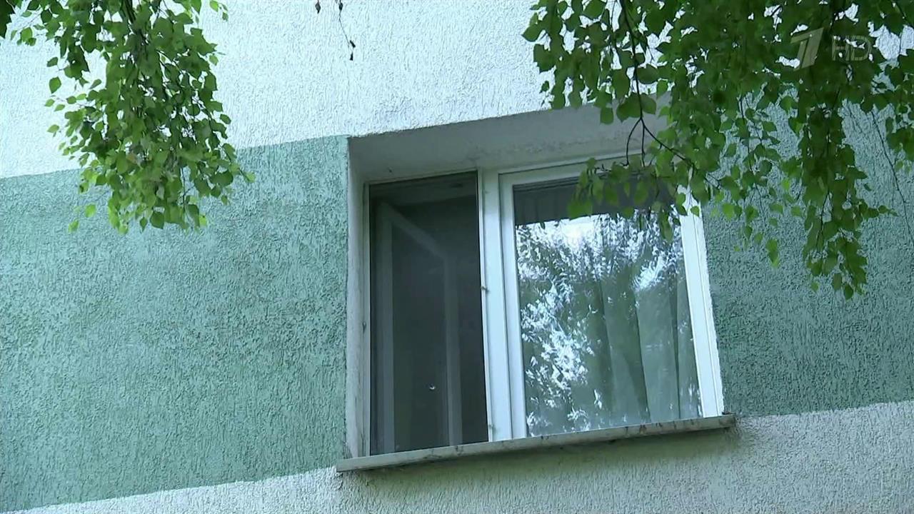 В Москве врачи борются за жизнь полуторагодовалой девочки, которая выпала из окна