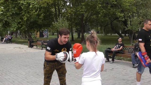 День молодежи 2018, Симферополь, кикбоксинг, работа на лапах 2 смотреть онлайн