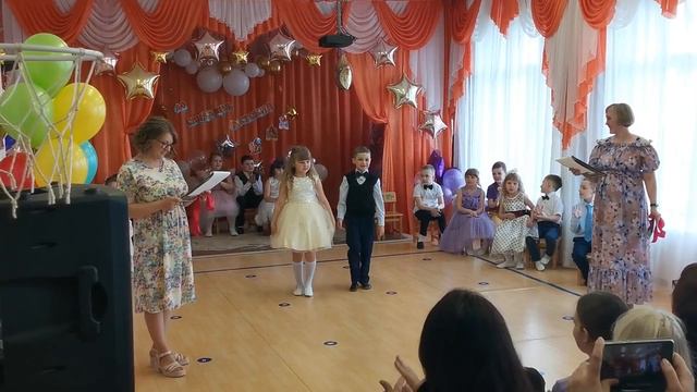 представление детей на выпускном в детском саду.mp4 смотреть онлайн