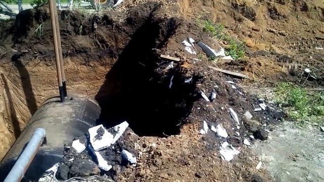 Установка бочки под канализацию. Каменск-Уральский. 89506322315 смотреть онлайн