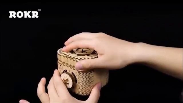 Красивая шкатулка