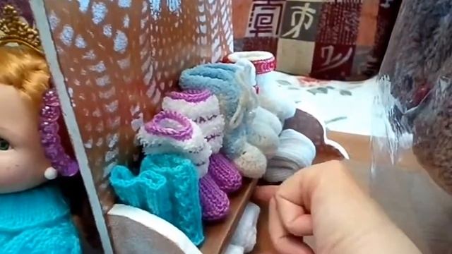 Шкафчик для кукольной одежды своими руками (  1 часть ).
