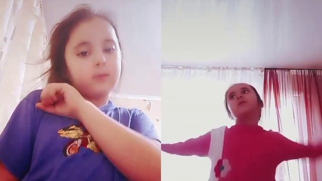 2 Girls